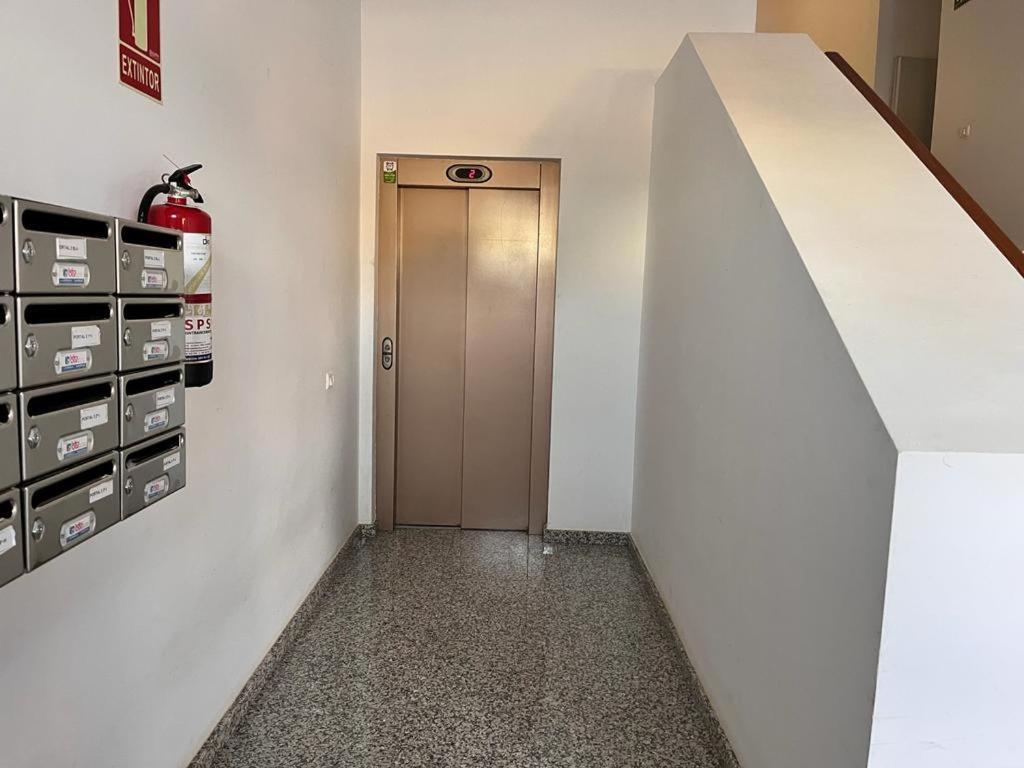 Melo Home Vecindario-Near Airport-Elevator-Garage Сардина Экстерьер фото